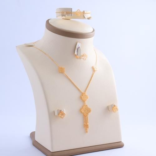 طقم ذهب عيار 21