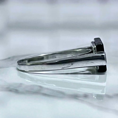 خاتم ملكي مستطيل اسود عيار 925