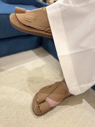 حذاء طبي سكيتشرز بيج غامق