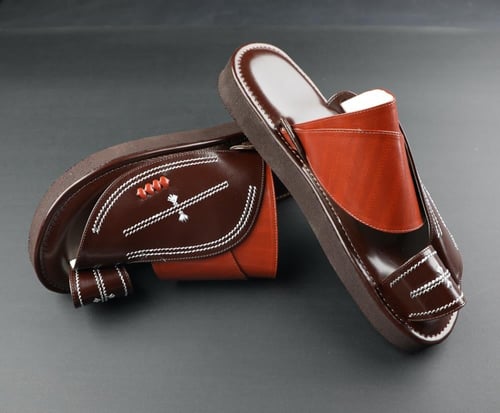 زبيرية طبي رجالي لون عودي