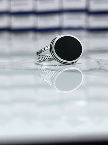 خاتم بيضاوي مقابض اسود عيار 925