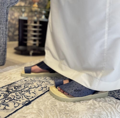 جديد /حذاء طبي رجالي لون كحلي / كريمي