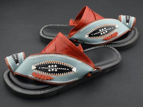 زبيرية طبي سكيتشرز تطريز يدوي لون بحري