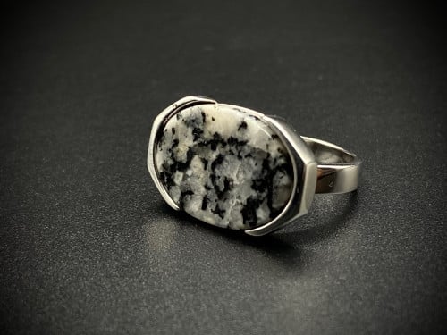 خاتم فضه فكين ابيض رخامي عيار 925