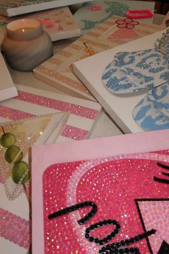 Box friends bedazzling