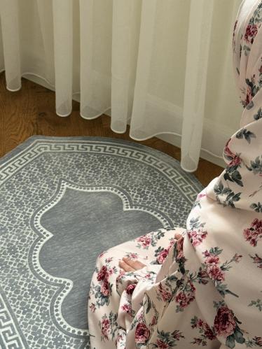 طقم صلاة وردي - لف