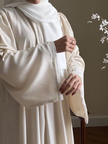 شرشف صلاة بيج فاتح كلوش - سحاب