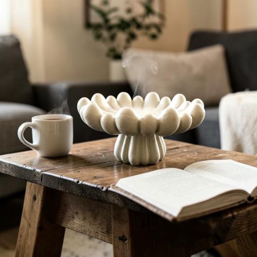 صحن بولي بقاعدة ابيض