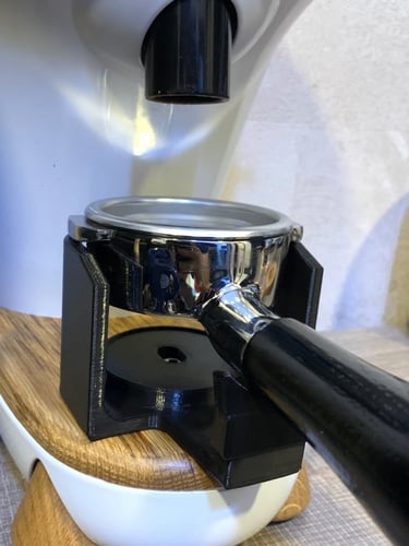 حامل البورتافلتر للميزان وطاحونة نيش ويوريكا بنفس...