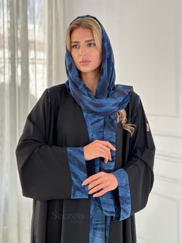 عباية حرير اسود مع ليزر كحلي مموه