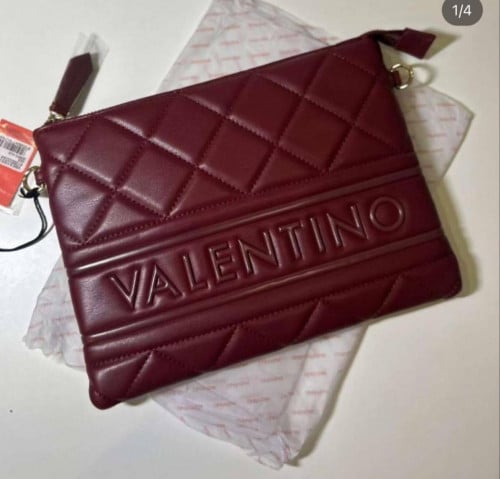 باوتش وكروس بدي فالنتينو Valentino pouch and cross...