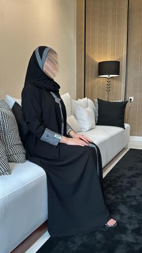 عبايه سوداء مع رمادي
