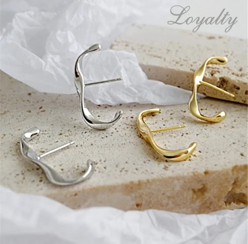 حلق فضه عيار 925 مطلي متوفر لونين فضي وذهبي