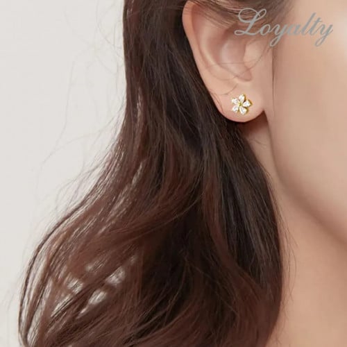 حلق الوردة الخماسية فضه عيار 925 مطلي مزين بفصوص ا...