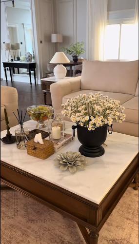 طاولة قهوة 100*100 سم ، ارتفاع 50 سم ، درجين ، مدة...