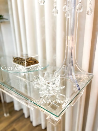 بوكس اكريلك (يمكنك اختيار الاسم )