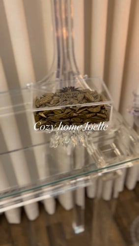 بوكس اكريلك (يمكنك اختيار الاسم )