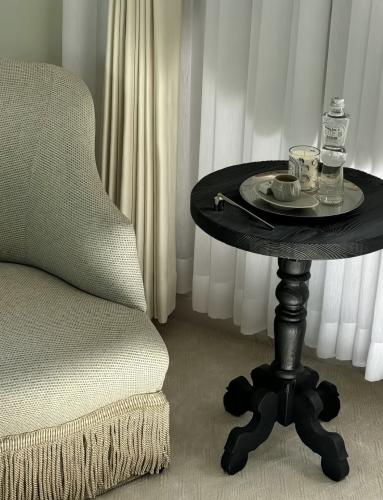 طاولة جانبية ، قطر 50 سم ، ارتفاع 60 سم