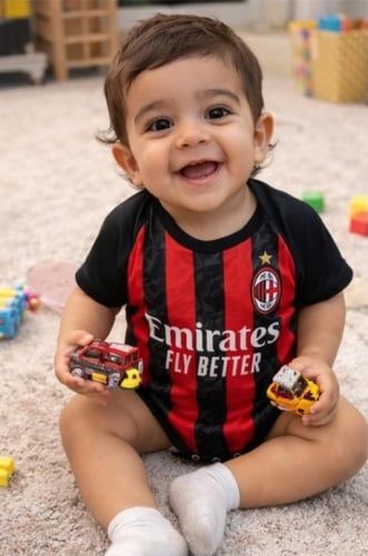 طقم اي سي ميلان