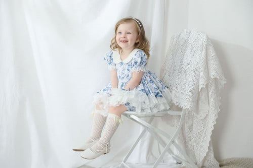 فستان بتصميم فيكتوري لوليتا