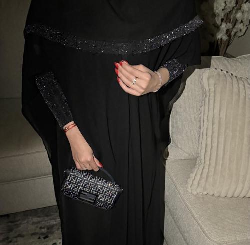 L Abaya