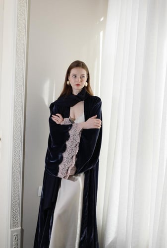 Love and lace navy blue velvet x delicate lace