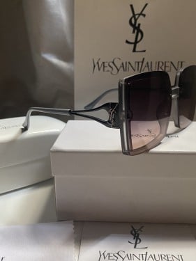 نظارة اف سان لوران