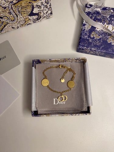 أسواره ديور