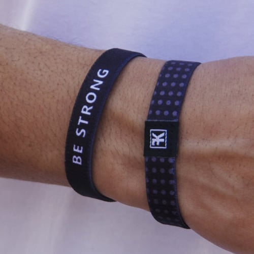 اسوارة BE STRONG BLACK