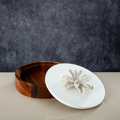 علبة حلويات دائرية من مجموعة فلورا