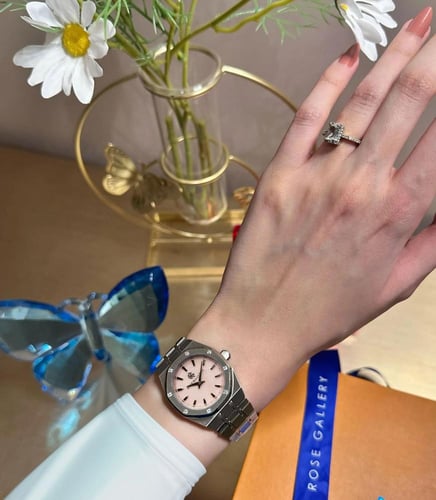 ساعة كاريزما النسائية الفاخرة استيل وردي