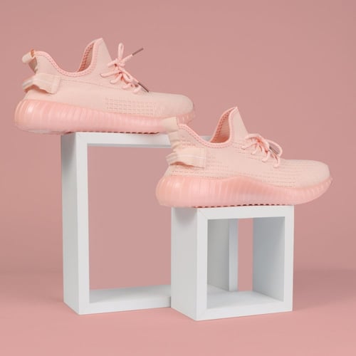 حذاء سنيكرز محبوك نسائي وردي