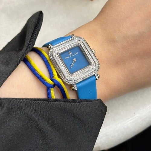 ساعة فيولا الجلدية الفاخرة فضي سماوي