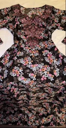 مخوار مع طرحته