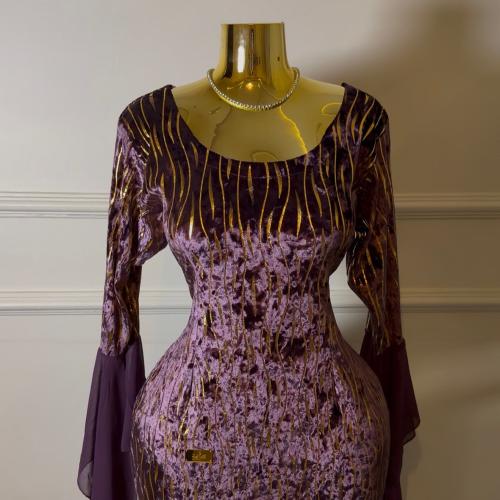 فستان مخملي