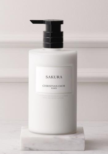 لوشن Sakura