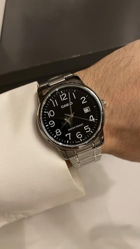 ساعة كاسيو ارقام - أسود كوارتز