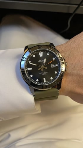 ساعة كاسيو - دايڤ زيتي