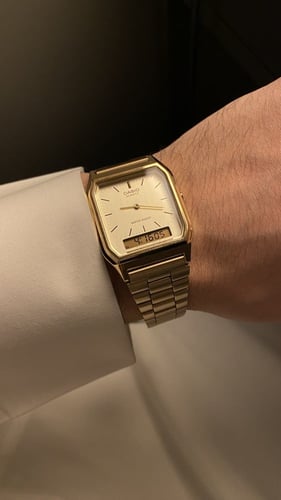 ساعة كاسيو فنتج توقيتين - ذهبي AQ-230A