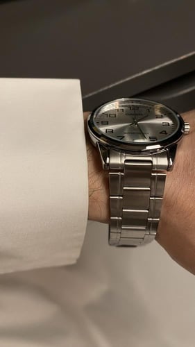 ساعة كاسيو كوارتز - ابيض