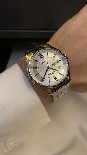 ساعة كاسيو - أبيض كحلي