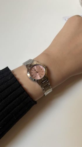 ساعة كاسيو كوارتز - وردي ( نسائيه )