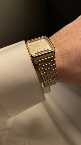 ساعة كاسيو فنتج توقيتين - ذهبي AQ-230A