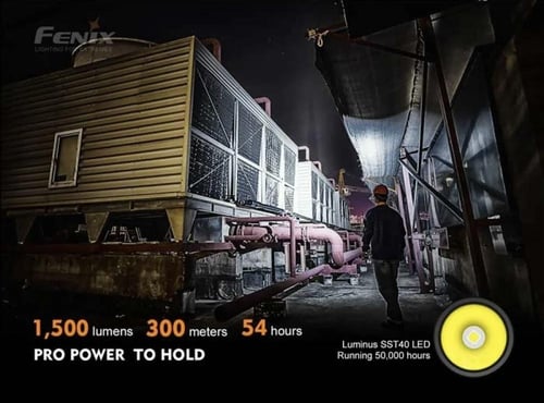 كشاف فينكس c6 v3