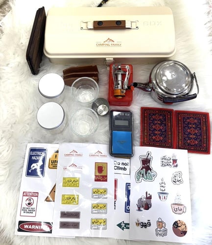 صندوق طقم عزبة شاي متكامل، وهو مثالي للرحلات والتخ...