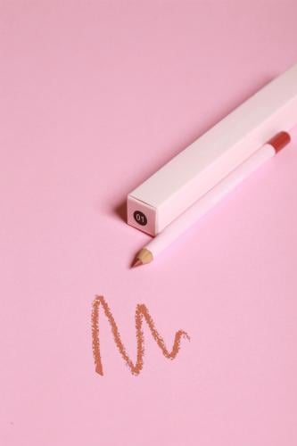 محدد شفاه 01