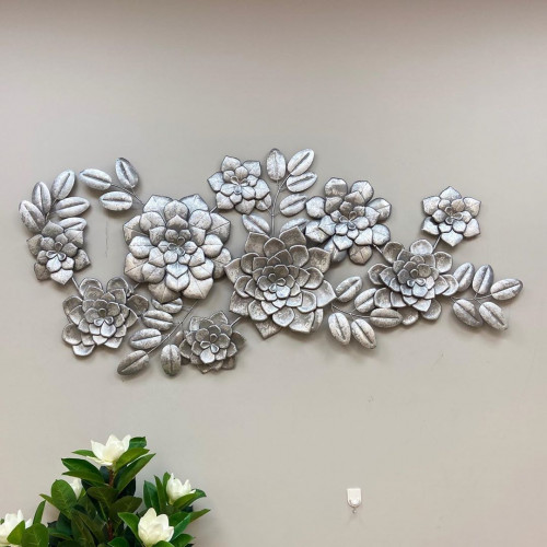لوحة حديد جدارية فضية ورود