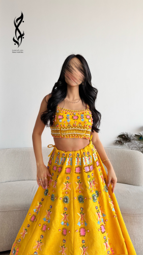 جلابية هندية ساري صفراء قطعتين مشكوكة بالشك الخرزي