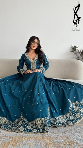 جلابية هندي باللون الأزرق التركواز والشك الذهبي