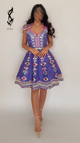 جلابية بتصميم فستان قصير باللون البنفسجي